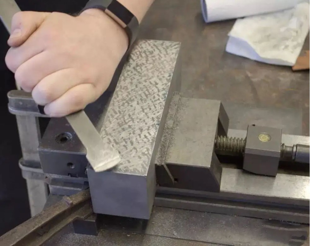 機床導(dǎo)軌鏟刮